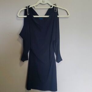 SI dress size medium